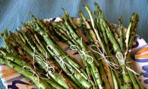 Asparagi alla griglia